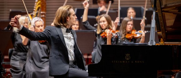 Liepājas Simfoniskā orķestra 143. koncertsezonas atklāšana kopā ar Gunti Kuzmu un Joavu Levanonu,foto: Jānis Vecbrālis