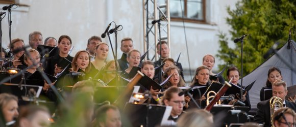 Klasikinės muzikos koncertas po atviru dangumi „Siuitos kodas muzikoje“,foto: Ieva Benefelde