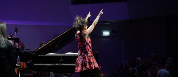 Zvaigžņu festivāls - Hiromi un Liepājas Simfoniskais orķestris,foto: Valters Pelns